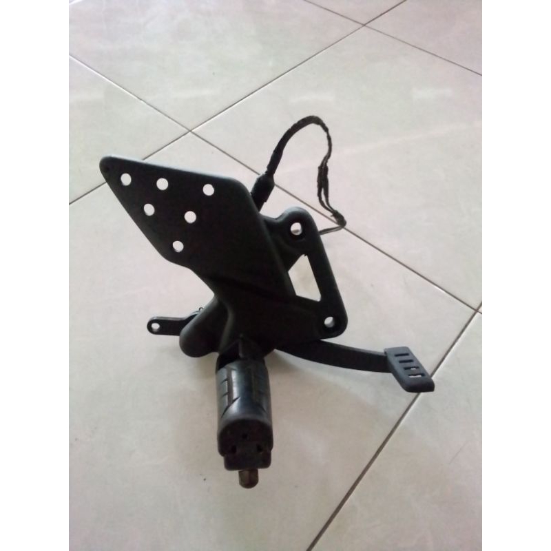 FOOTSTEP DEPAN SET. MINERVA