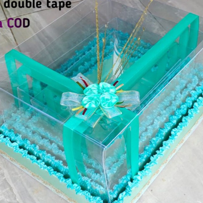 

KF7 KOTAK PARCEL SESERAHAN HANTARAN PERNIKAHAN TUTUP MIKA LAMARAN ISI 4 PCS