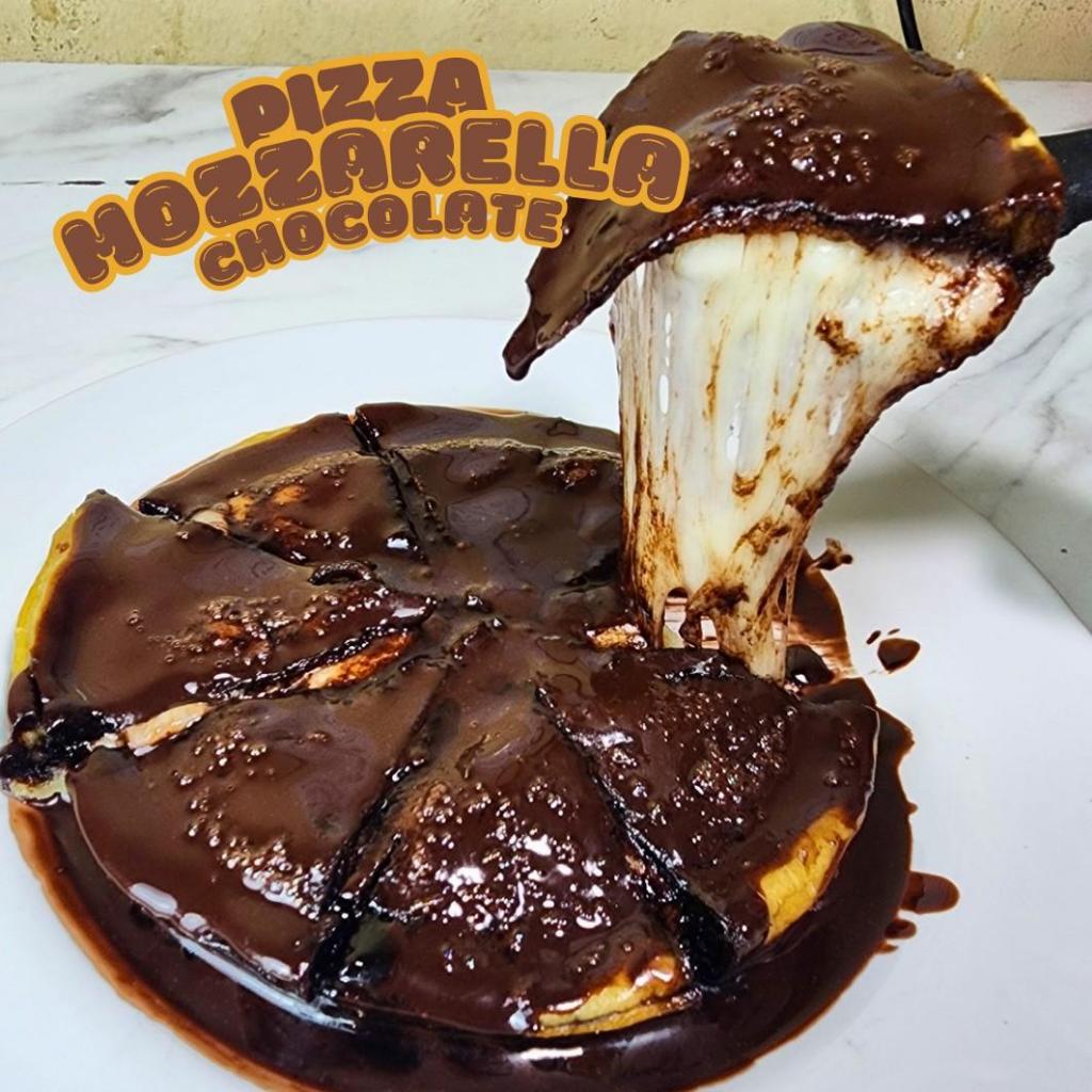 

PIZZA MOZZARELLA CHOCOLATE Food