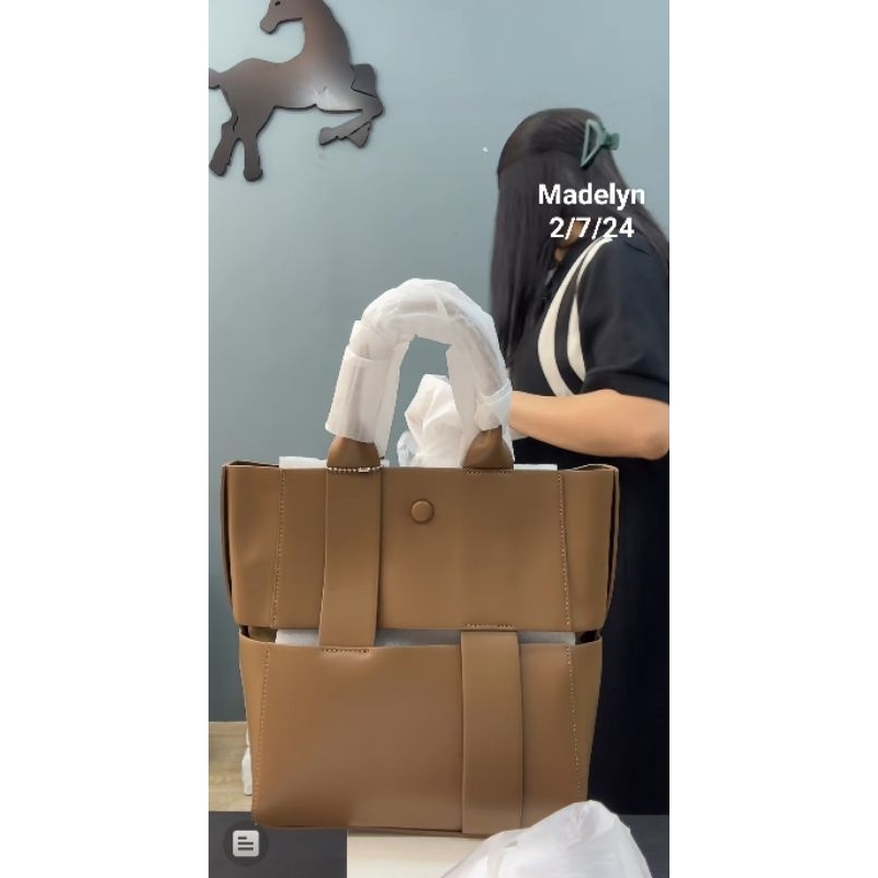 tas selempang konyn by madelyn bags
