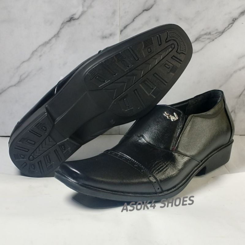 Sepatu pantofel kulit sapi asli