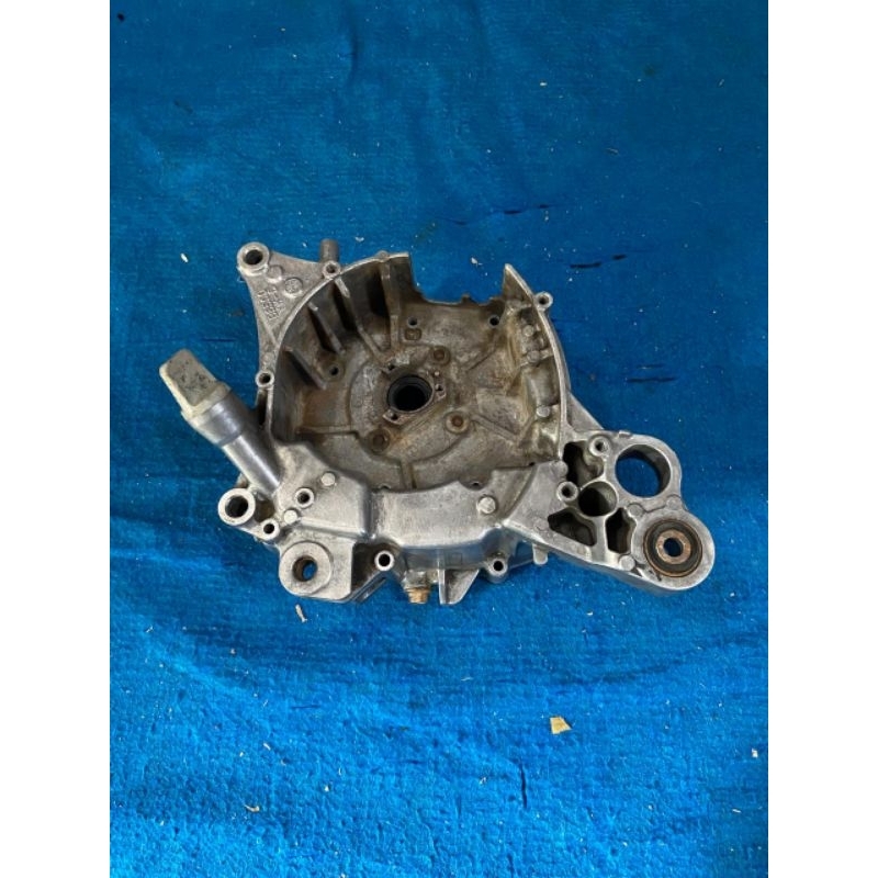 Krengkes rengkes crankcase kalter kanan yamaha aerox old 155 pnp lexi 125 original