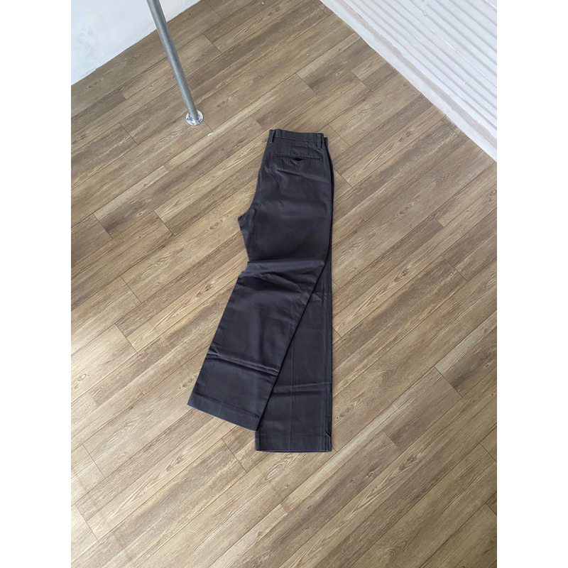 Uniqlo Chino Pants Abu abu Celana Panjang