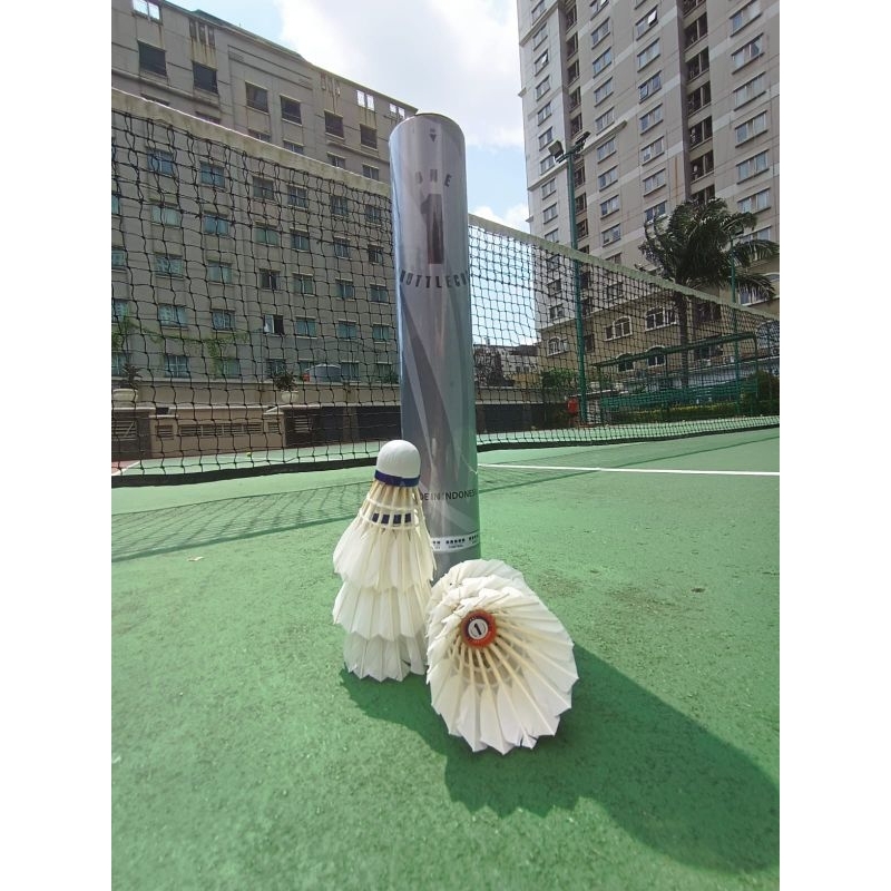 shuttlecock one silver /bola badminton/bola badminton murah/bola badminton murah dan awet/bola badmi