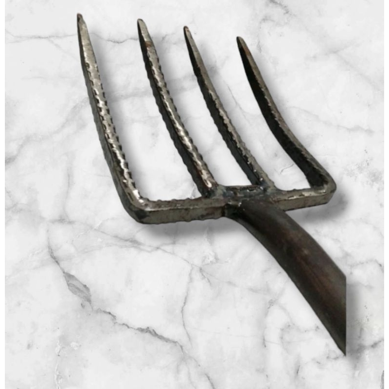 Garpu Tanah/Garpu Tanah Injak