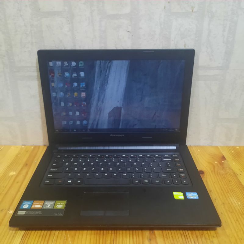 Laptop Lenovo G400s intel Cor i3-3120M Ram 4Gb/HDD 500Gb Dualvga Nvdia Geforce GT720M 2Gb + intel HD