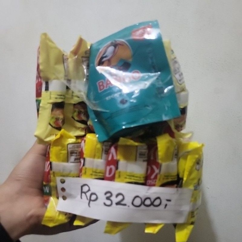 

Paket Indomie 10 bks free Kecap Manis Bango