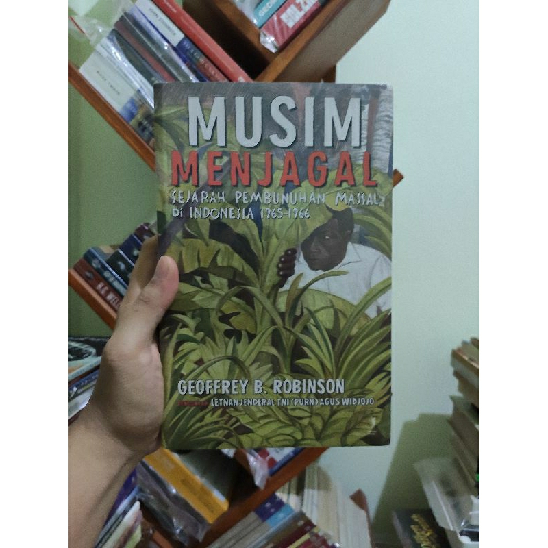 [SEGEL ORI] Musim Menjagal - Geoffrey B. Robinson