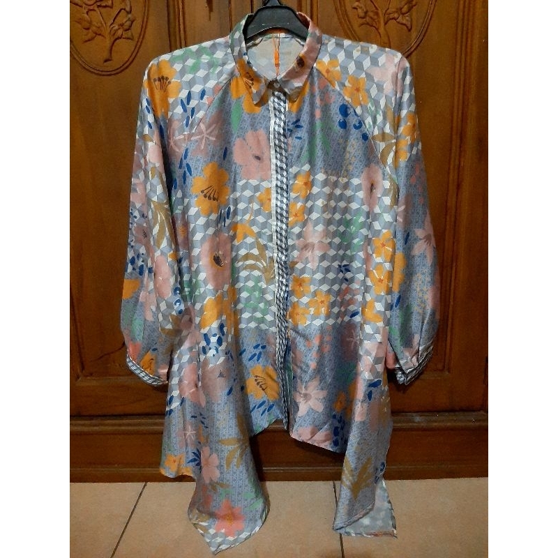Nada Puspita Fiori Ruffle Long Shirt (PL)