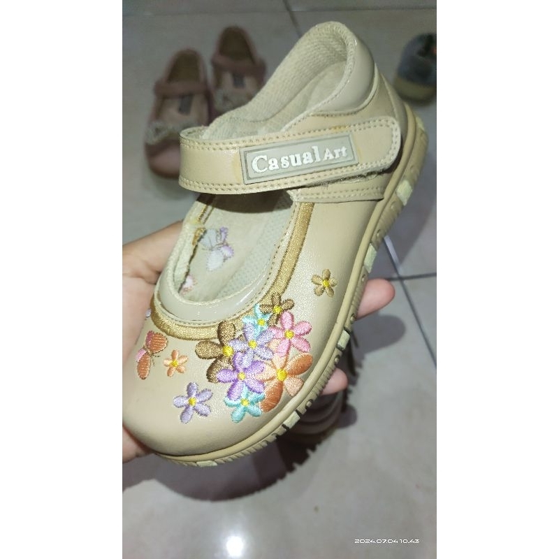PL sepatu anak import warna coklat muda no 27