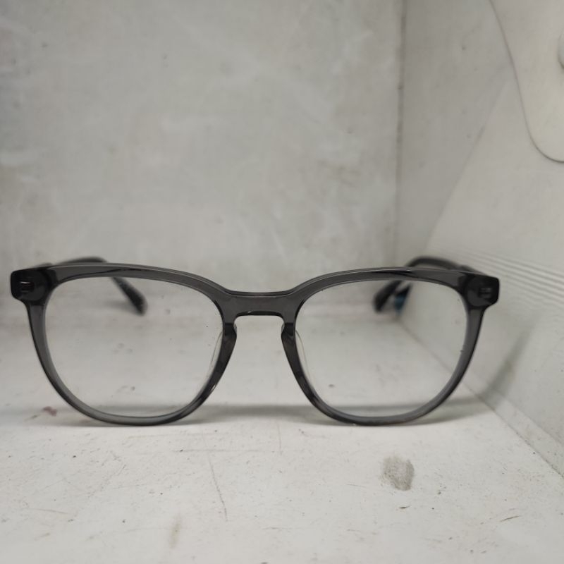 kacamata Saturday ori