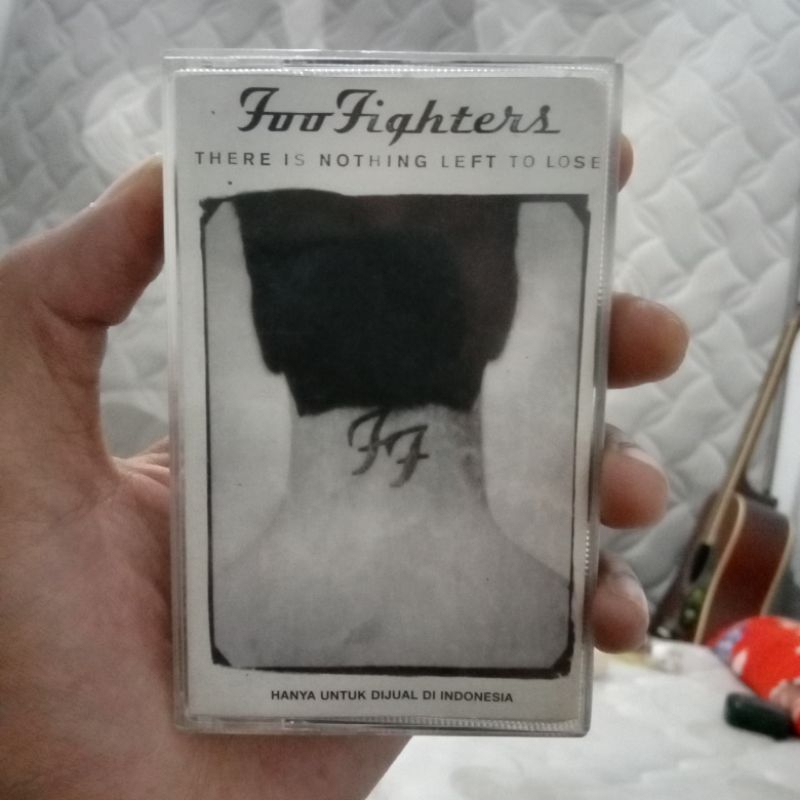 Kaset Foo Fighters Req