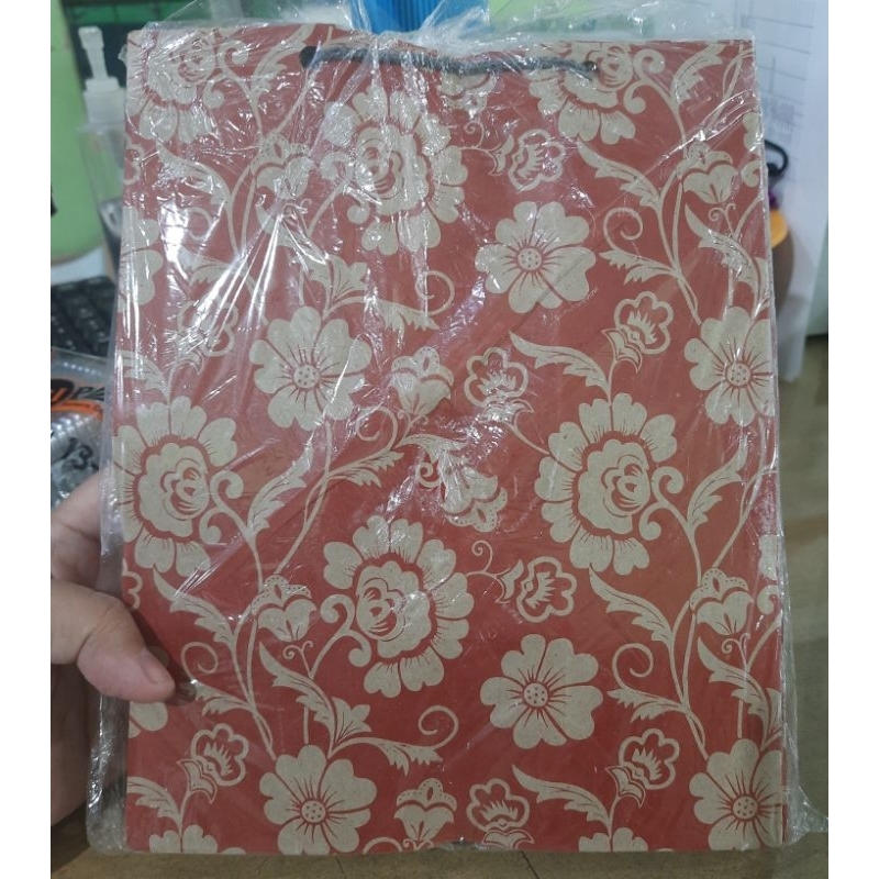 

Paperbag hantaran R6 kraft - tas wafer polos motif batik - tas souvenir