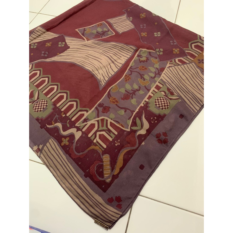 preloved kamiidea scarf