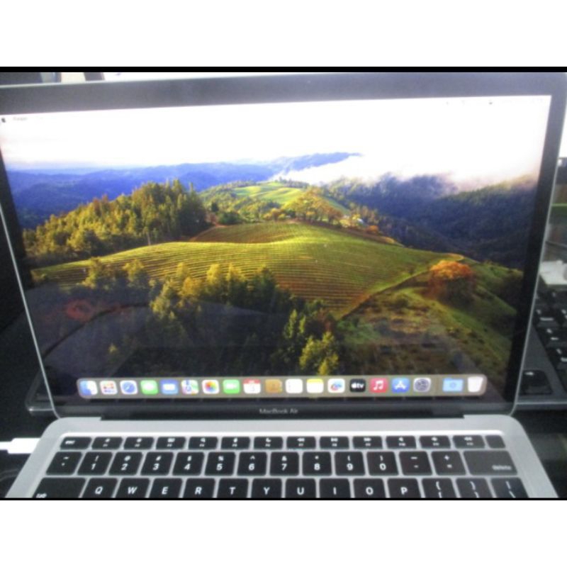 Apple Macbook Air M1 (2020)