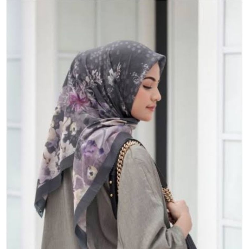 Buttonscarves Fiore Series - DARK GREY