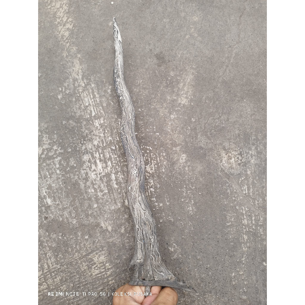 Keris Balebang luk 7 pamor Ngulit Semongko