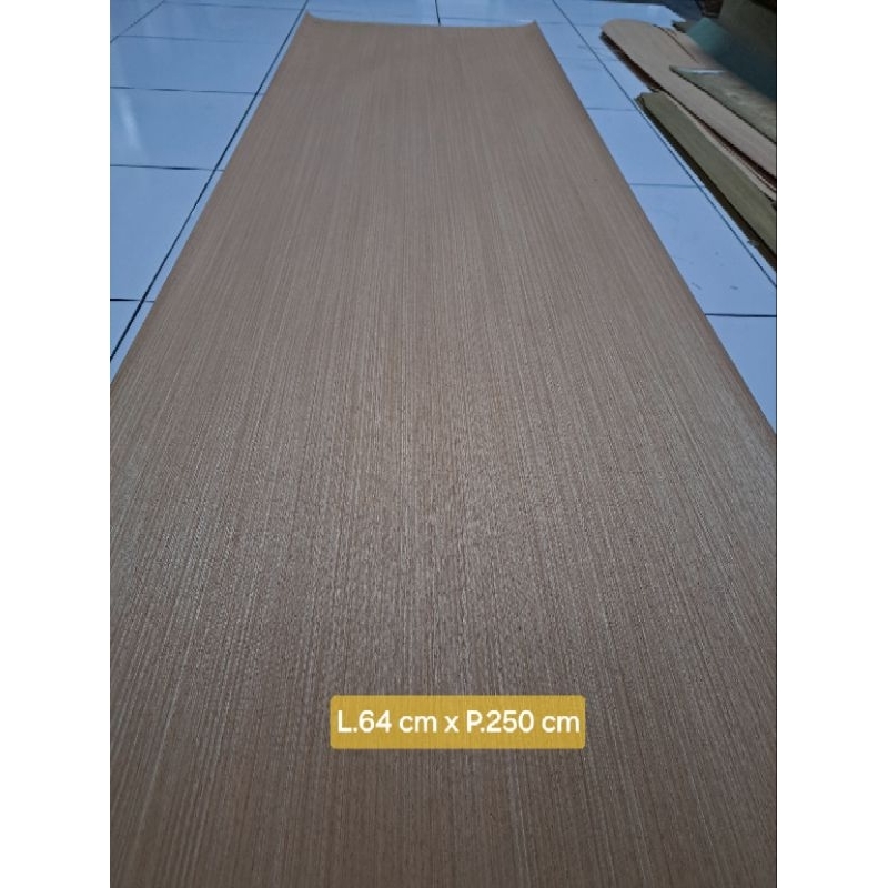 Veneer kayu Mega Nyatoh Lurus