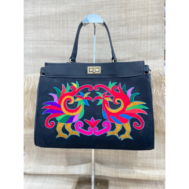 Manika Kaltim - Tas Sulam Tumpar Kulit Sintetis Dayak Kalimantan