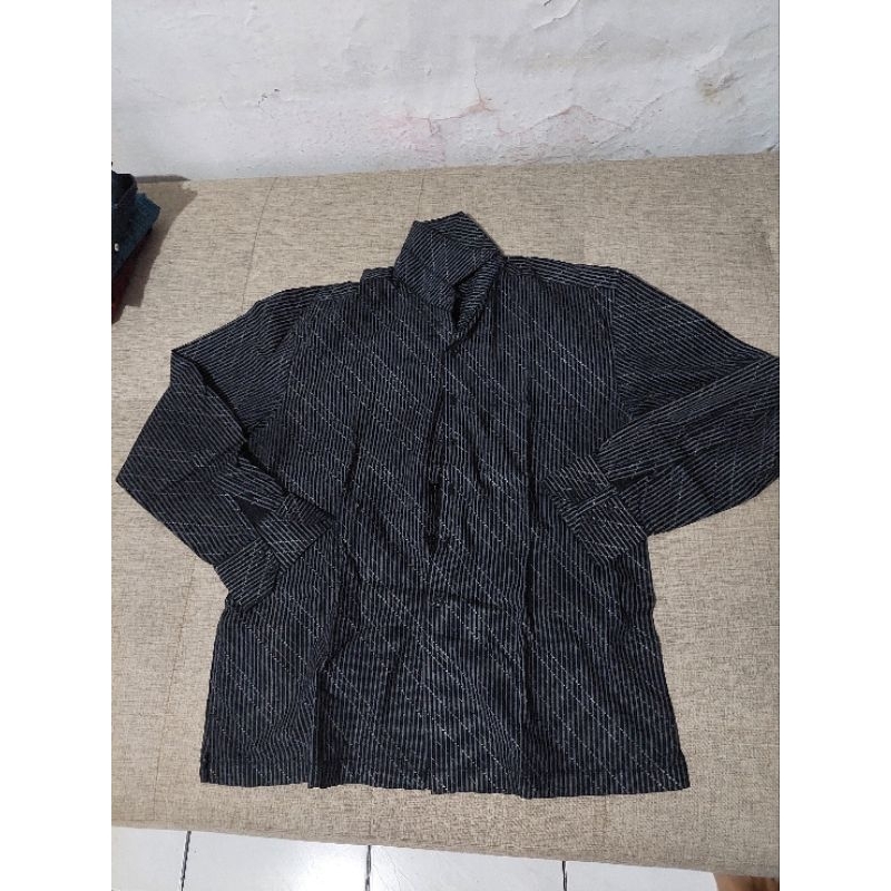 kemeja strip hitam urban icon