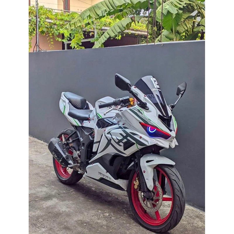 Fullbodi full fairing model Ninja zx25r untuk Yamaha Byson Karbu