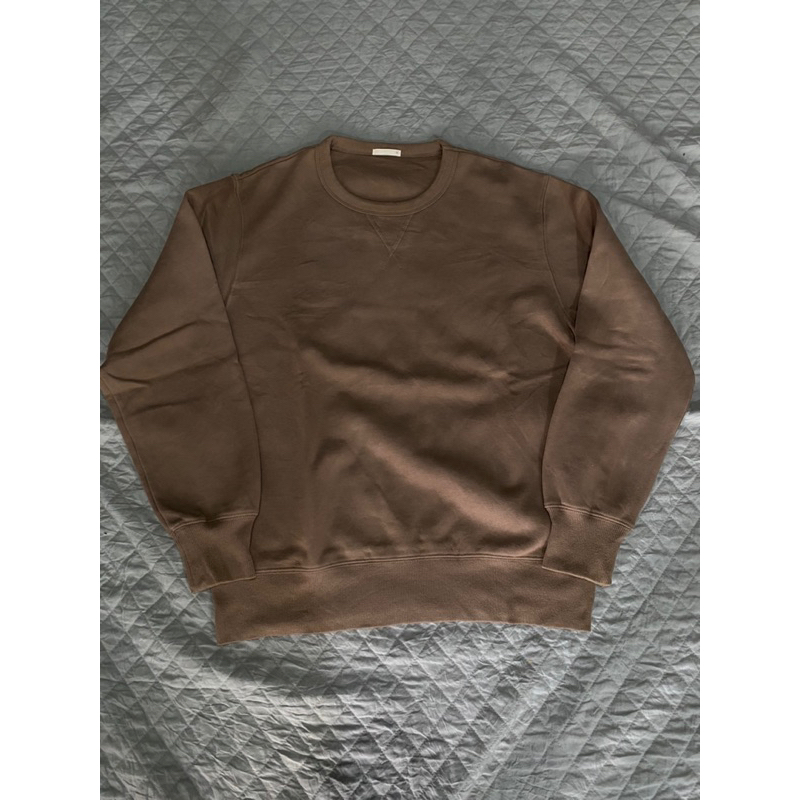 uniqlo gu crewneck brown
