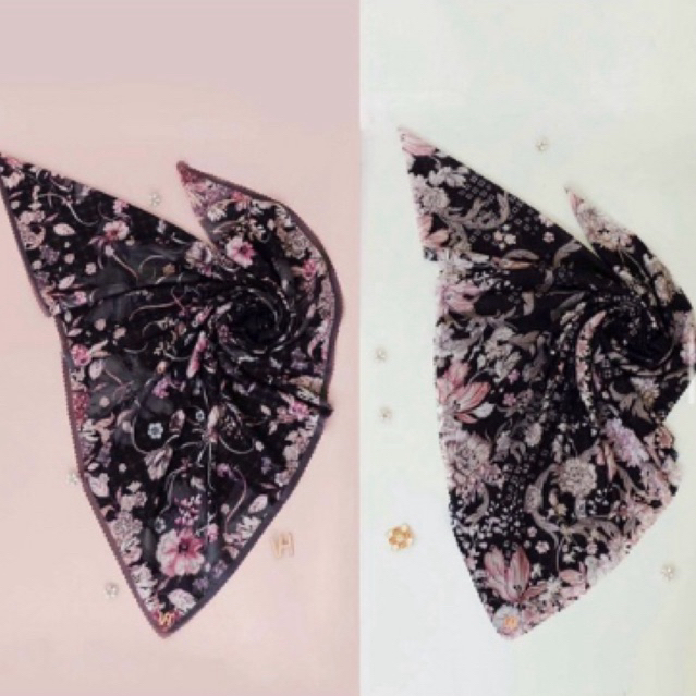 preloved nirwana scarf sekar black by vanilla hijab