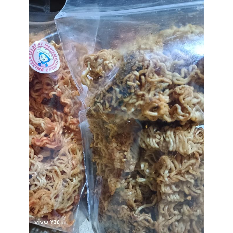 

Mi Kriuk / Keripik Mi / Mi remes kemasan 100 Gram dan 200 gram