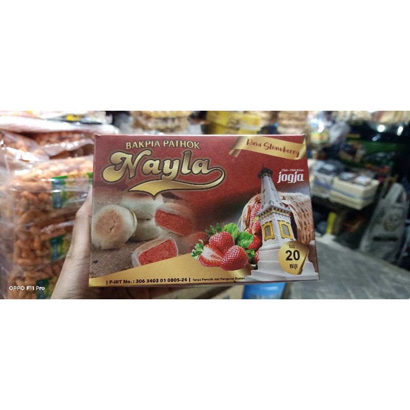 

TERBATAS BAKPIA PATHOK NAYLA RASA STRAWBERRY ASLI JOGJA KERING ISI 2 BIJI SELALU FRESH