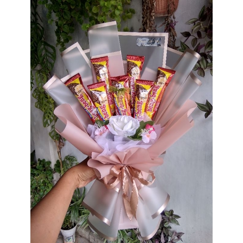 

buket snack hadiah ulang tahun/wisuda