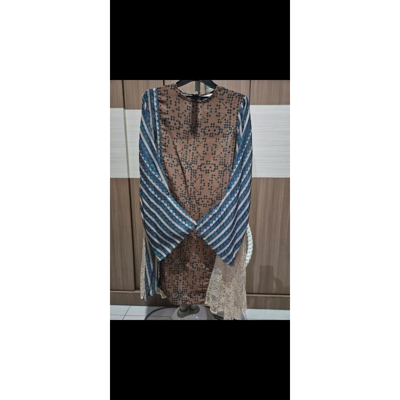 Preloved Silareh Tunic Ria Miranda size M