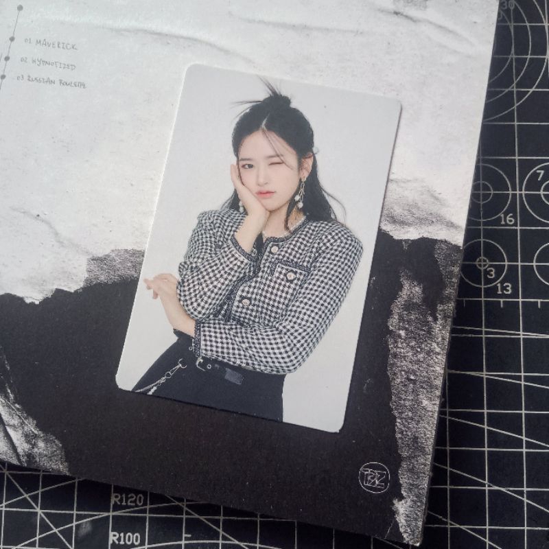 WTS WANT TO SELL PC PHOTOCARD OFFICIAL AHN YUJIN IZONE TRADING CARD ONE THE STORY TC OTS