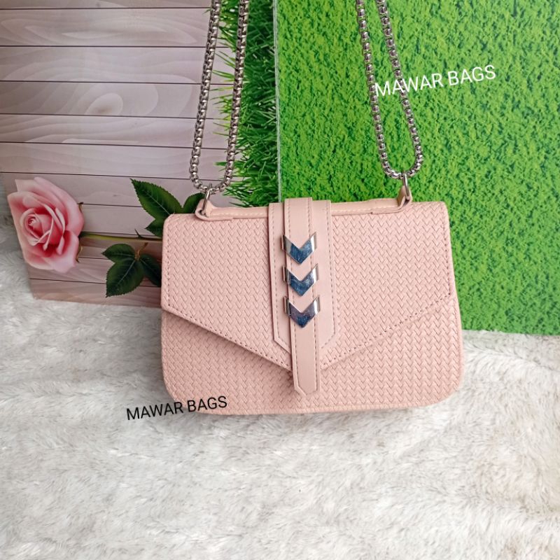 Tas selempang rantai ulir wanita kekinian