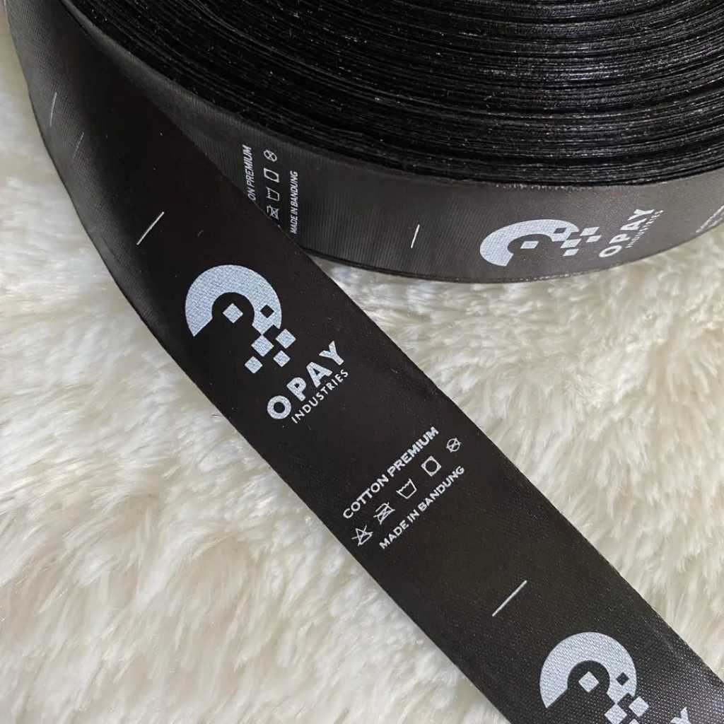 

label satin