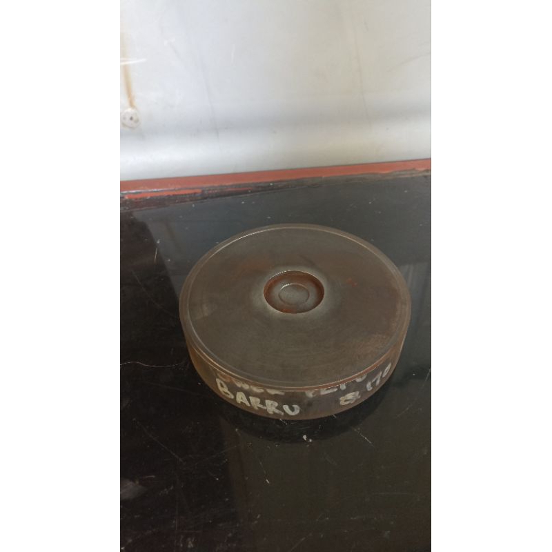 besi bulat diamter 17cm, tebal ±3,4cm
