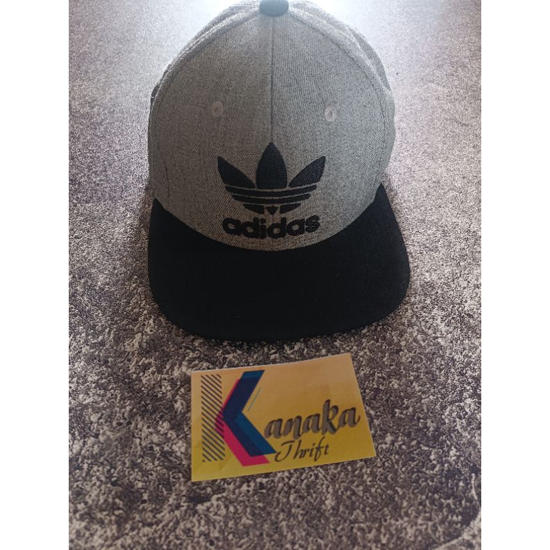 Topi Adidas Trifoil