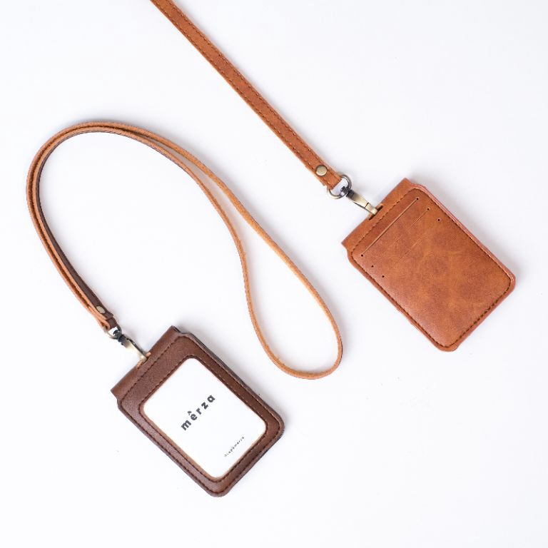 

KODE F7C6 merza ID Card Holder Magnet Lanyard Nametag Kulit Enan