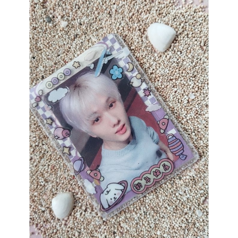 photo card jisung glitch mode (yizhiyu)