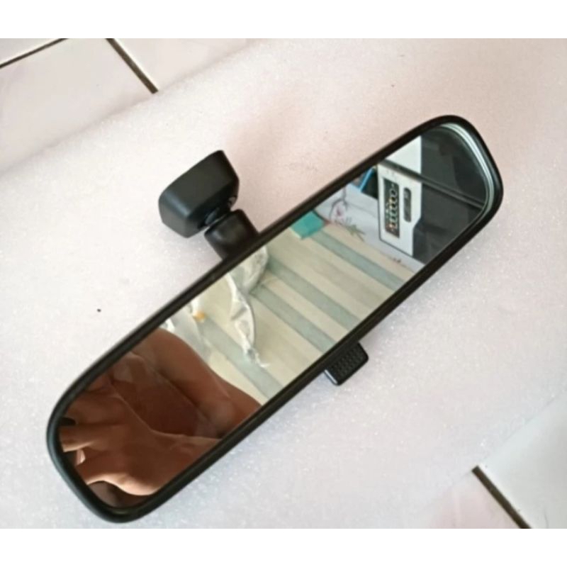 spion tengah dalam Innova Fortuner 2015 original