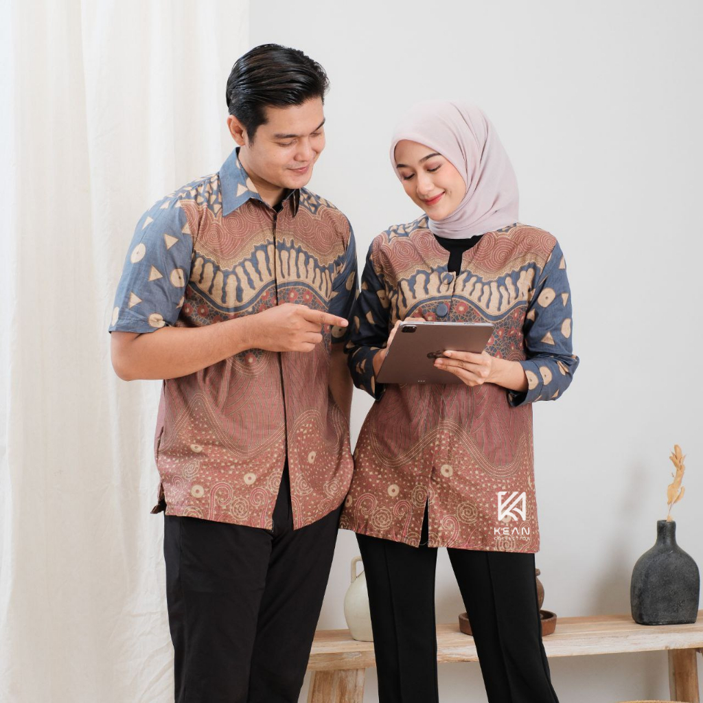 KEAN - Batik Couple Modern Pasangan Remaja Kondangan Motif Laura Atasan Sarimbit Terbaru 2024