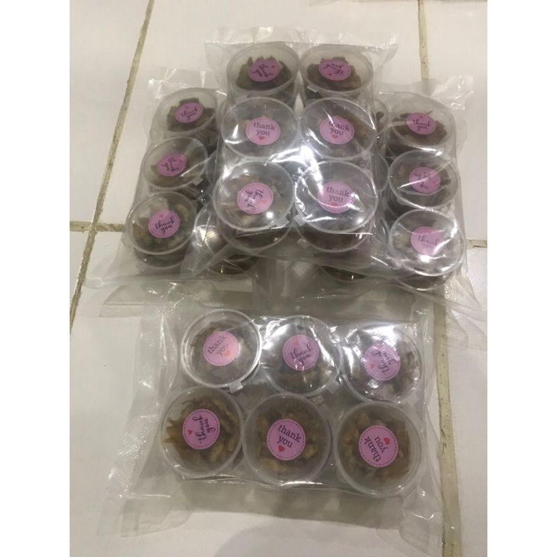 

[isi 12 pcs] Baby Fish/Ikan Crispy Petetek Baby Fish Crispy/Ikan Crispy/Ikan Petetek Crispy/Keripik Ikan/ikan crispy bayi fish//Paket Usaha/ Cup 35ml/Baby Fish Ikan Petetek/Paket Usaha/Isi 12 Pcs