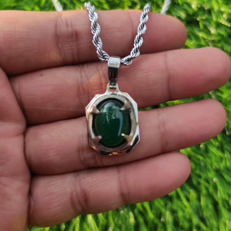 Kalung liontin batu akik hijau Garut green Chalcedony  grade AAA (Garansi natural 100%)