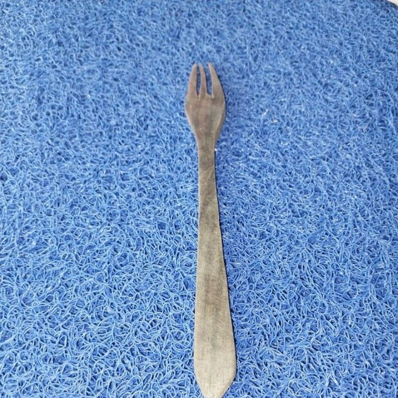 sendok mini kerajinan tangan bahan kayu pinus /kayu hitam