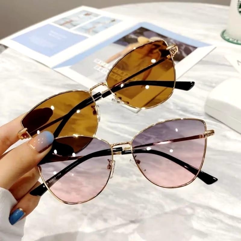 Kacamata Model Cat Eye Fashion Terbaru dengan motif gagang Lensa Tahan Sinar UV cocok untuk Wanita P