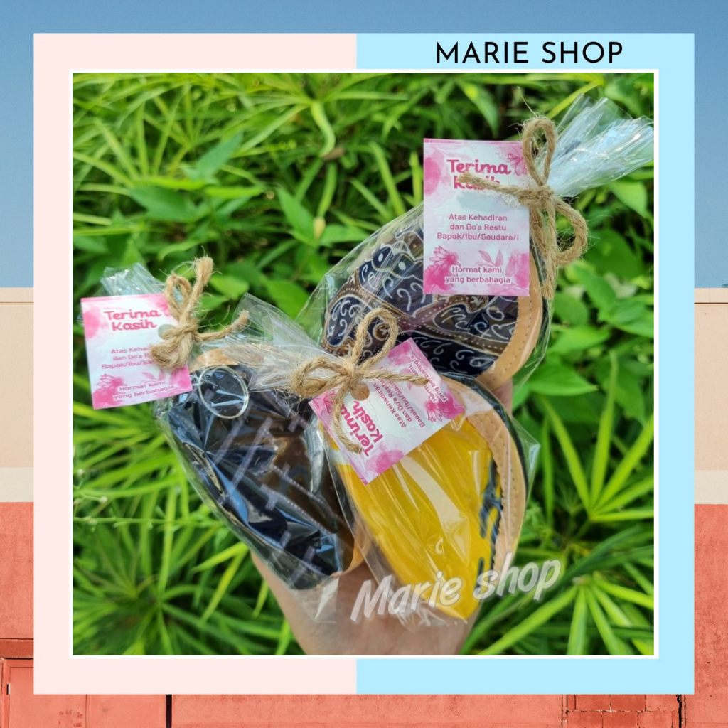 DOMPET BATIK SOUVENIR KEMAS / GANTUNGAN DOMPET BATIK / DOMPET BERANAK / SOUVENIR BATIK MOTIF PERNIKA