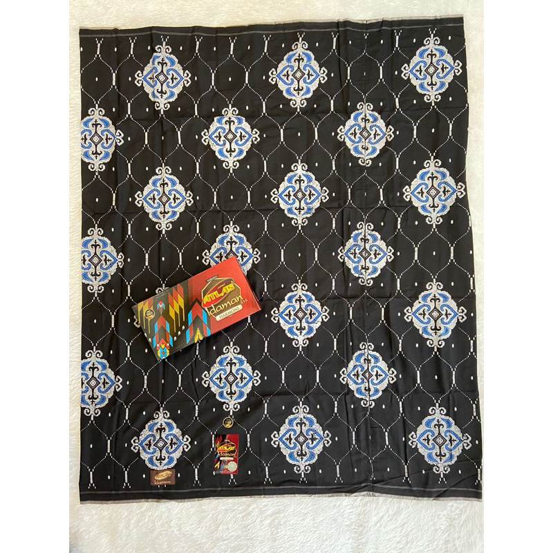 SARUNG ATLAS IDAMAN HARMONI 555 Batik