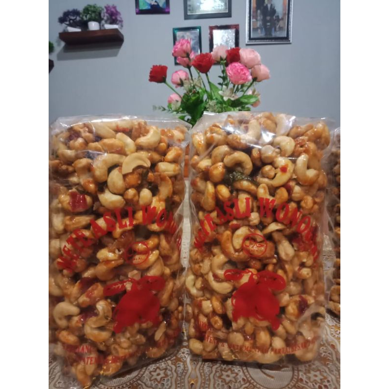 

kacang mede pedes manis 1kg