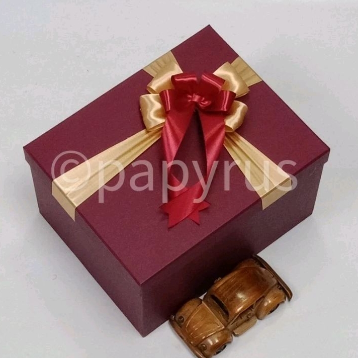 

PAPYRUS 20x25 Tinggi 15cm Kotak Kado Gift Box Hadiah V1