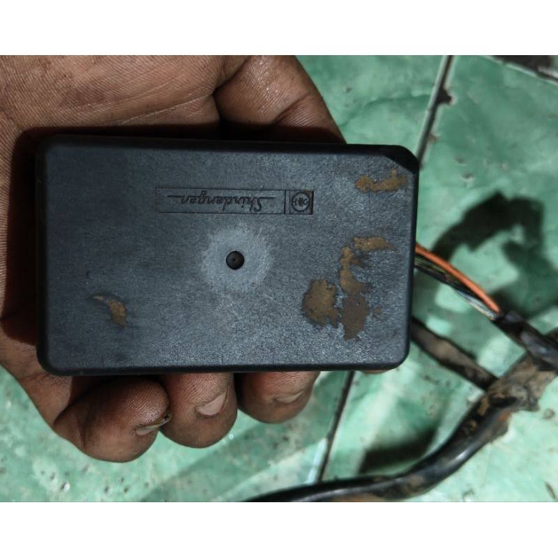 CDI cdi Suzuki Shogun 125cc barang masih bagus ori bawaan copotan motor asli