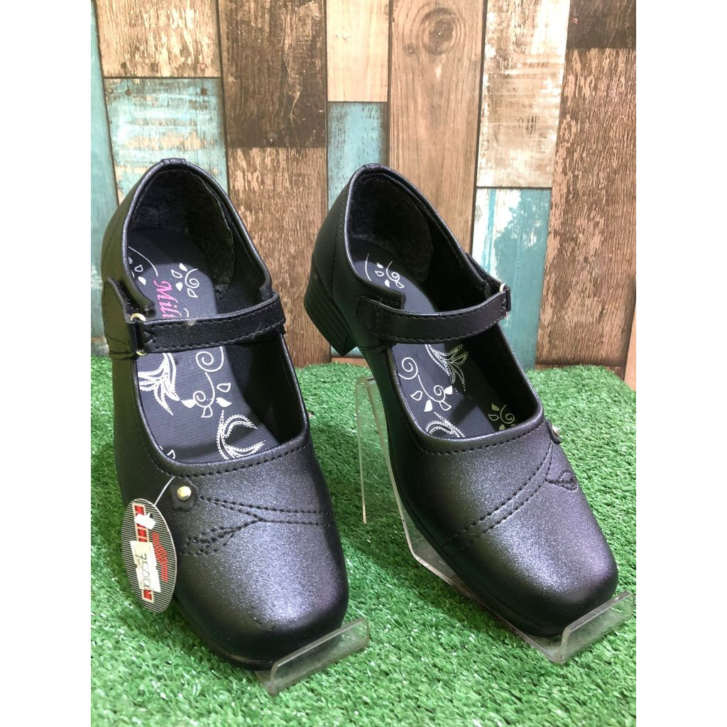 SEPATU MILTON PANTOFEL WANITA SEPATU HAK PASKIBRA SEPATU SEKOLAH WARNA HITAM